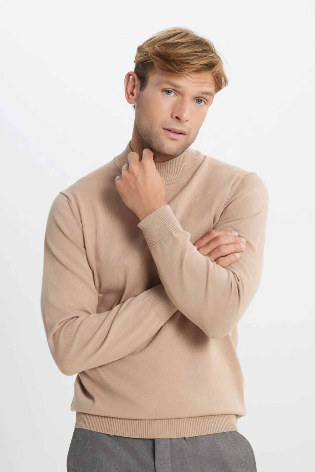 Cotton Standard Fit Normal Cut Half Fisherman Neckline knitwear beige sweater